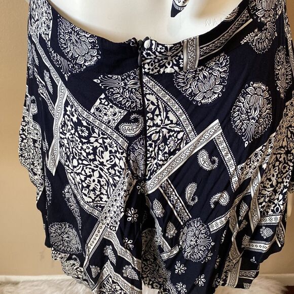 NWT Fashion Nova Paisley Desires Romper - Navy - Picture 14 of 15